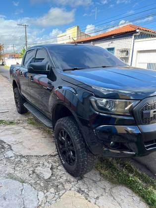 FORD RANGER 3.2 XLT 4X4 CD 20V DIESEL 4P AUTOMÁTICO FORD RANGER 3.2 XLT 4X4 CD 20V DIESEL 4P AUTOMÁTICO